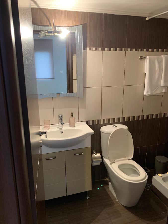 Hommie Apartment Amaliada Экстерьер фото
