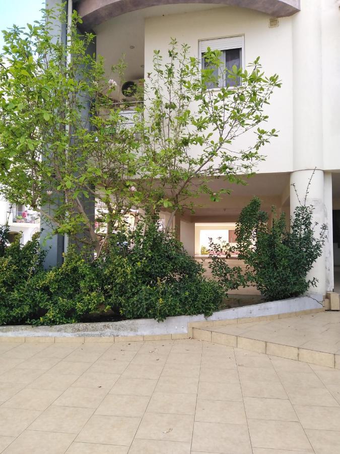 Hommie Apartment Amaliada Экстерьер фото
