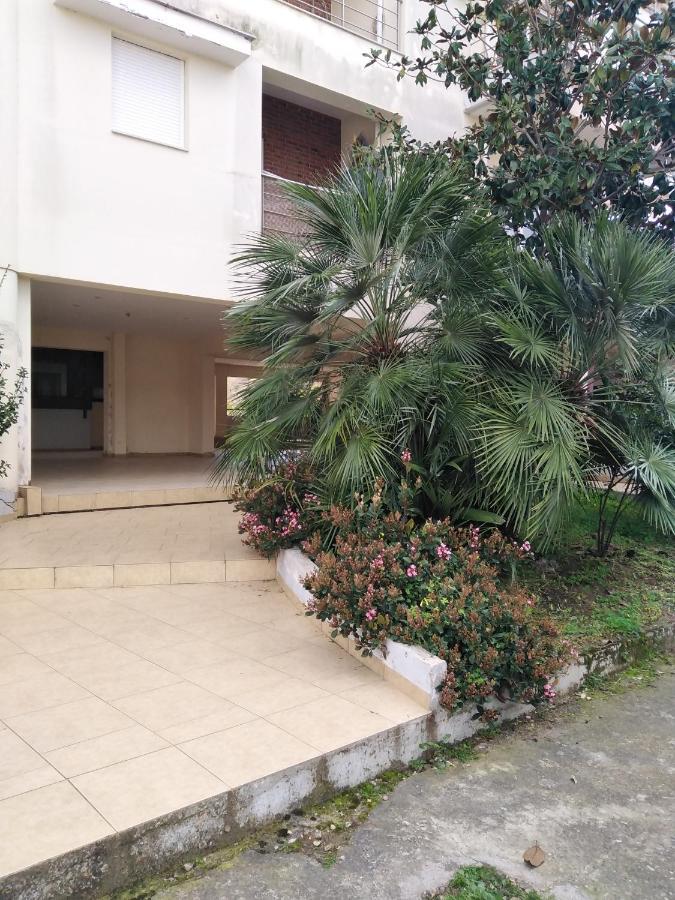 Hommie Apartment Amaliada Экстерьер фото